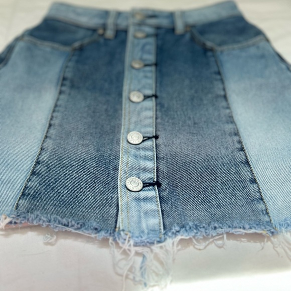 Pacsun denim button up skirt - Picture 2 of 11